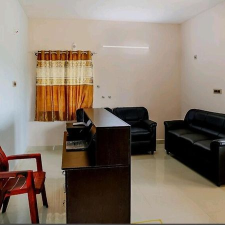Nanda Grand Hotel Nellore Bagian luar foto